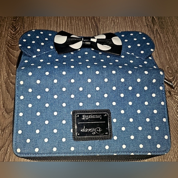 Disney Loungefly Minnie Mouse Denim Polka Dot Purse With Matching Zip Wallet - Picture 9 of 13